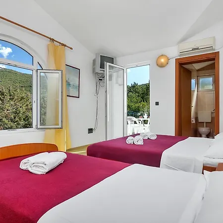 Uvala Pokrivenik 2073b Appartement *